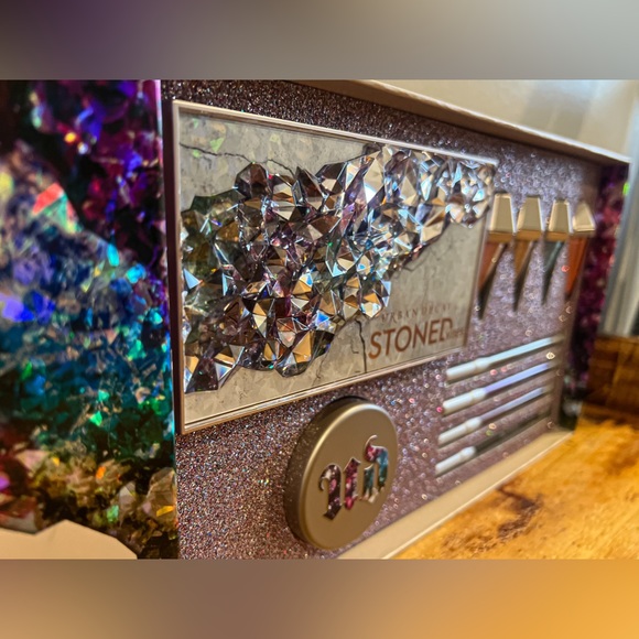 Urban Decay stoned vibes makeup vault - Picture 3 of 6